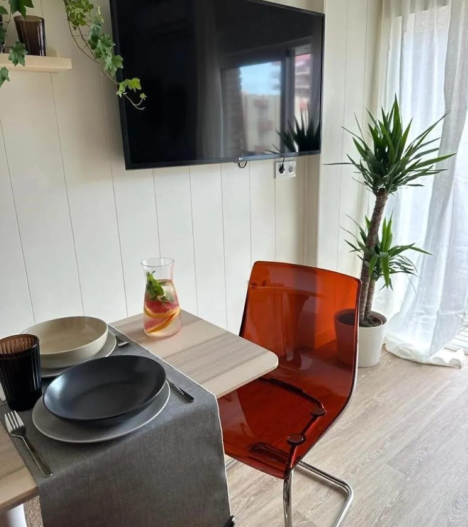 Minerva Estudio Suite White Jasmine, Beach And Pool Benalmadena Spain